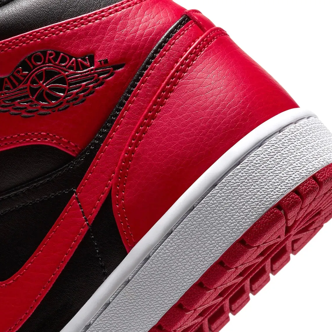 Air Jordan 1 Mid Banned Black University Red