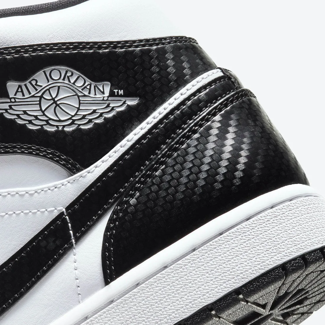 Air Jordan 1 Mid SE Carbon Fibre Black White