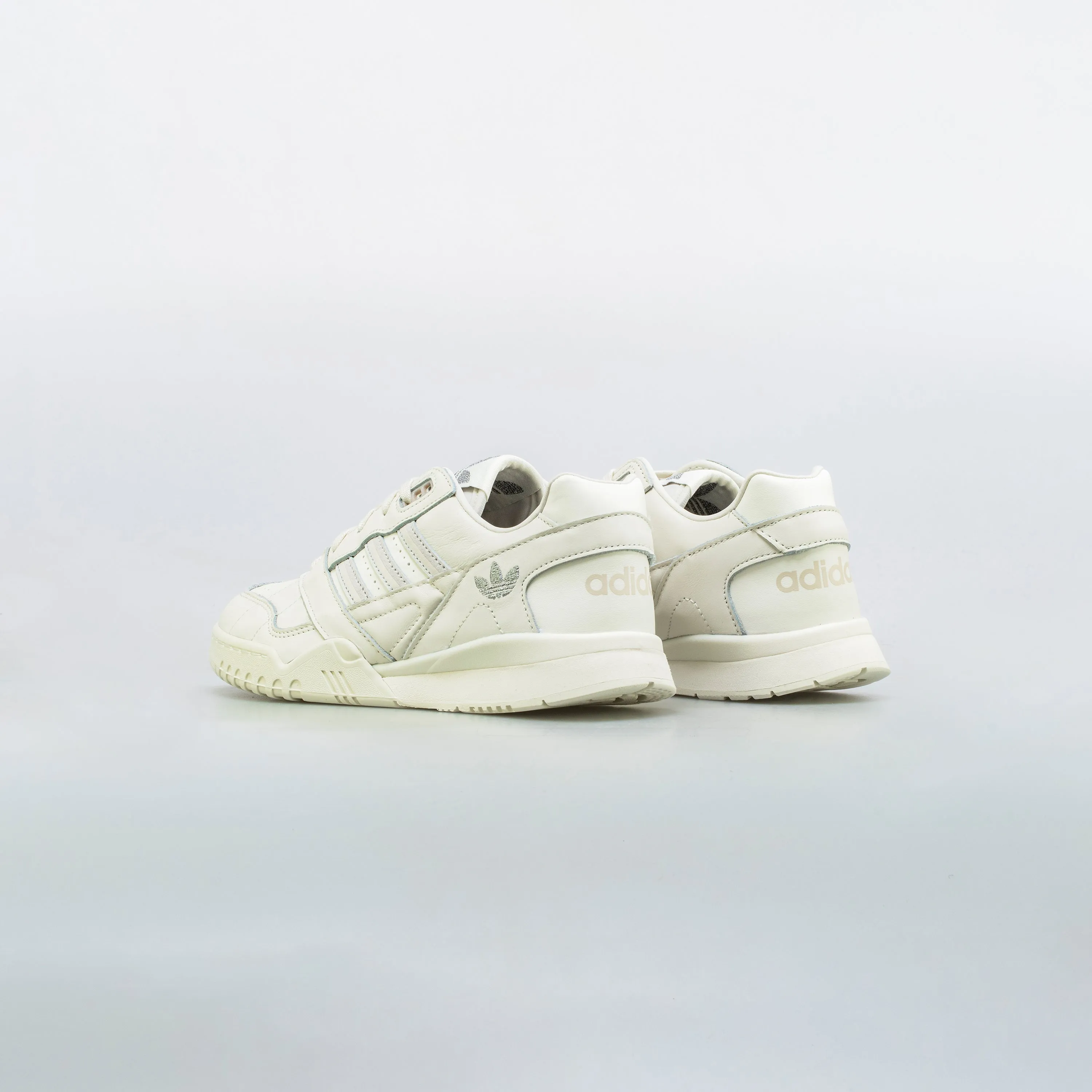 A.R. Trainer Womens Lifestyle Shoe - Bone/Off White