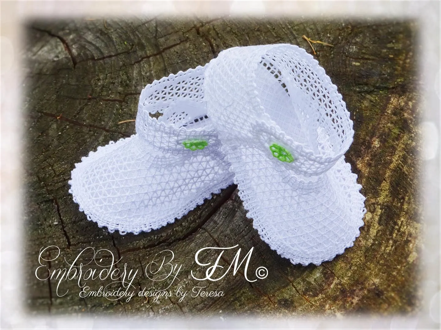 Baby booties lace No.24 / 5x7 hoop