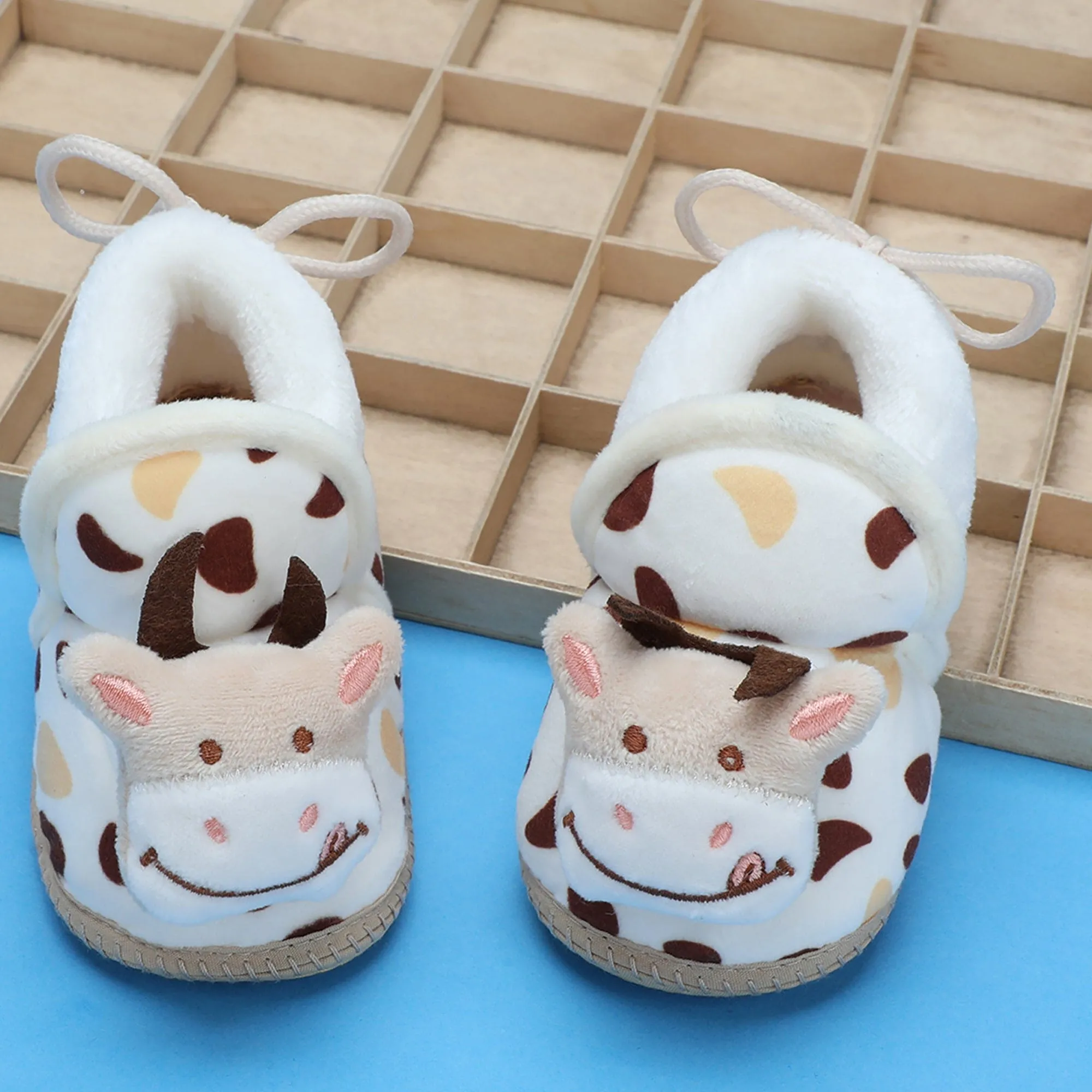 Baby Moo 3D Cow Abstract Spots Soft Slip-On Anti-Skid Plush Warm Booties - Beige