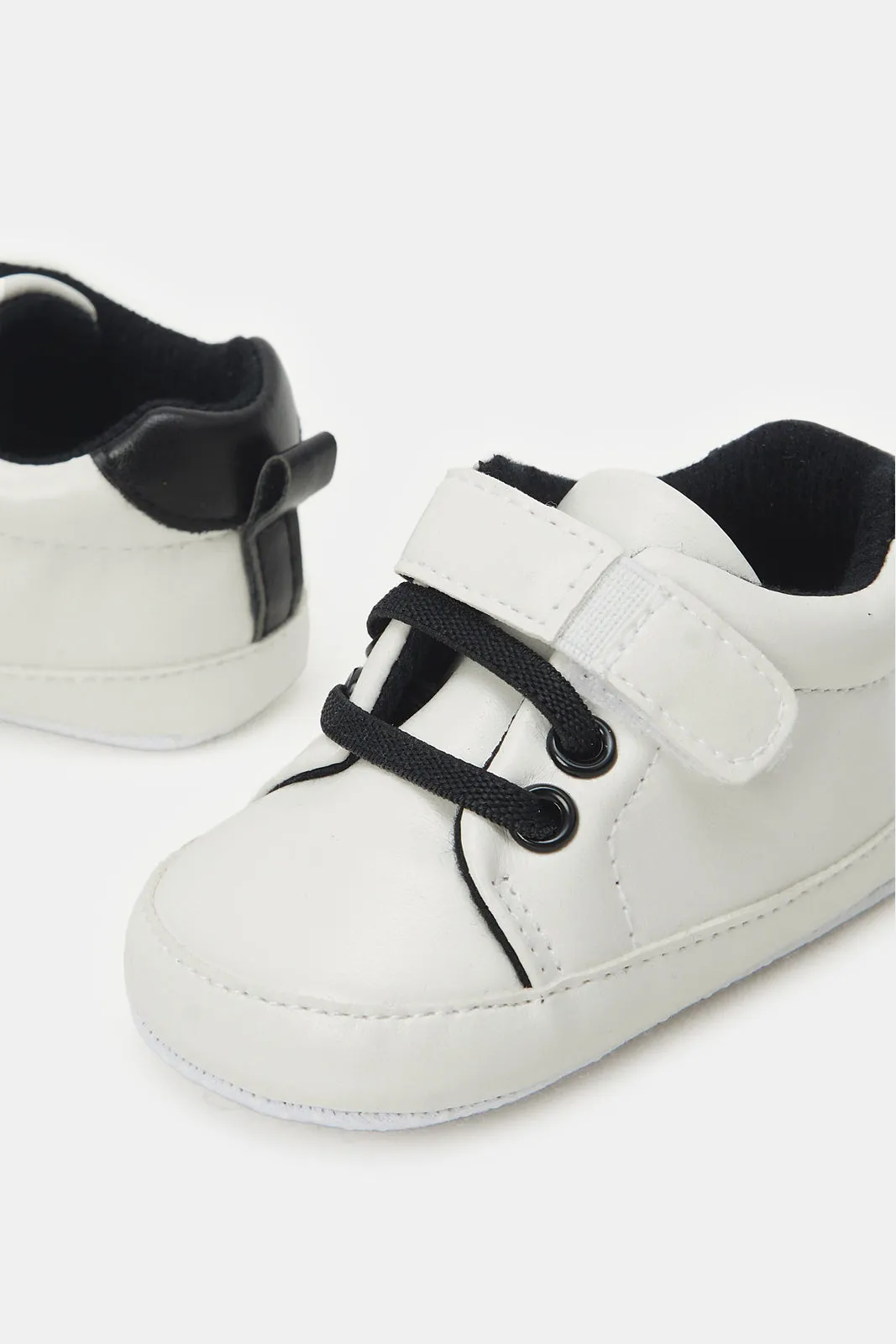 Baby White Velcro Pram Shoes