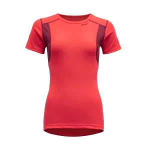 Devold Hiking Woman T-shirt           Poppy/Beetroot | Buy Devold Hiking Woman T-shirt           Poppy/Beetroot here | Outnorth