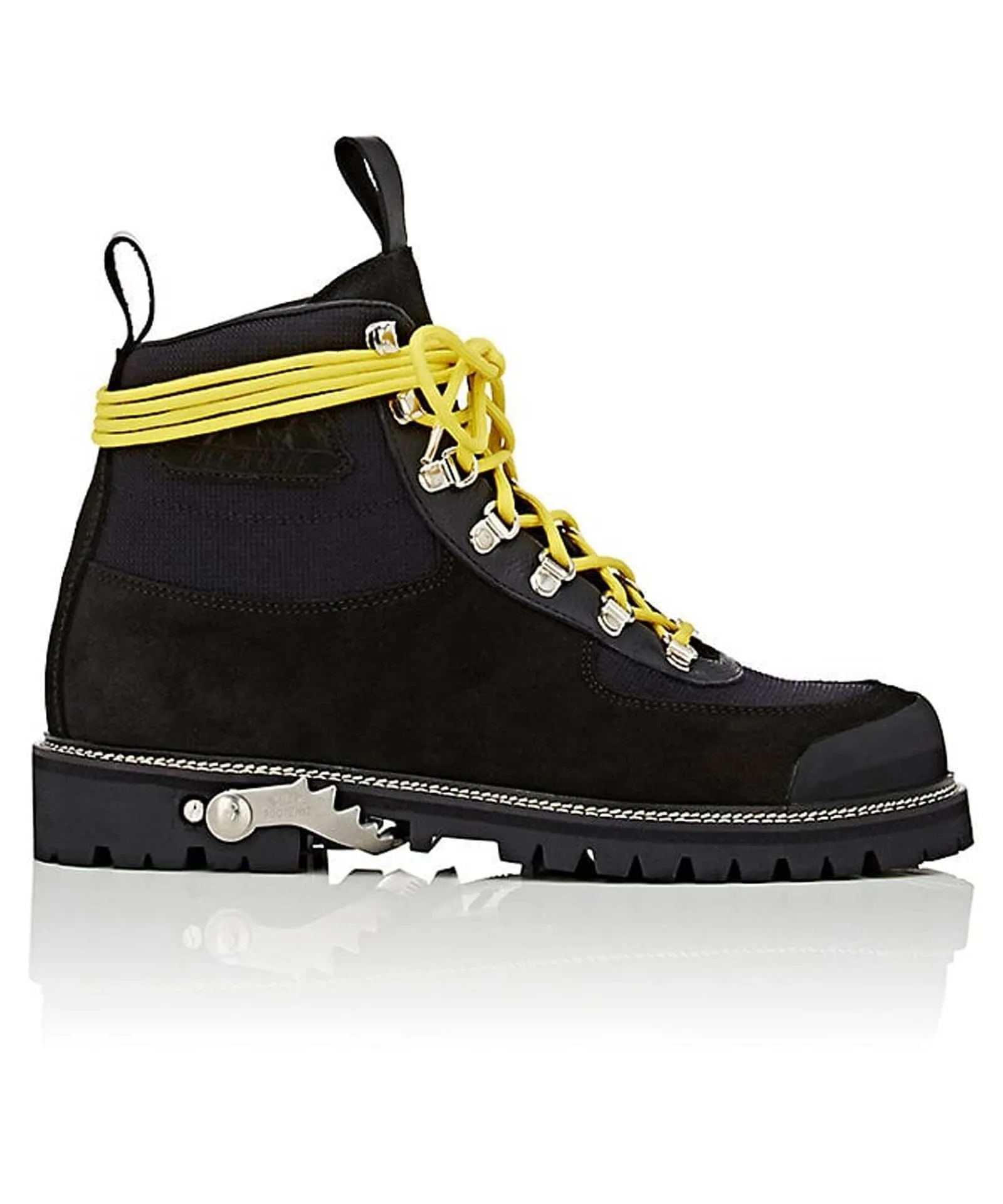 HIKING MOUNTAIN BOOTS IN BLACK