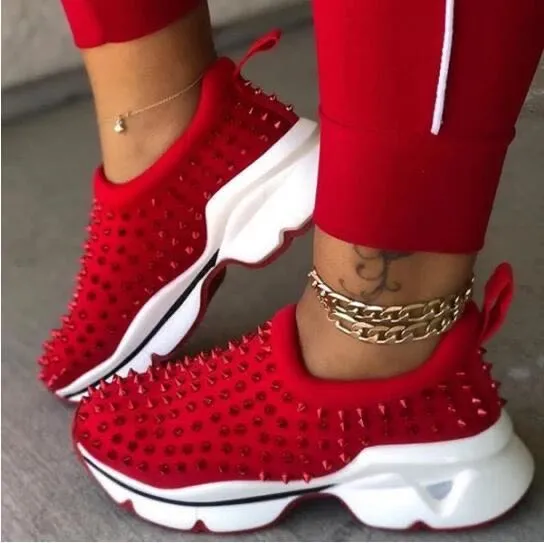 Hot selling rivet sneakers