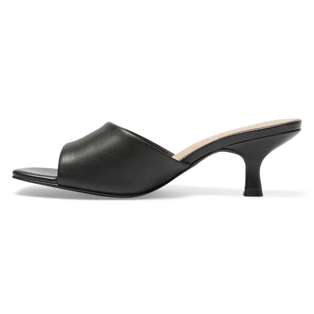 Ibiza Heel in Black Smooth