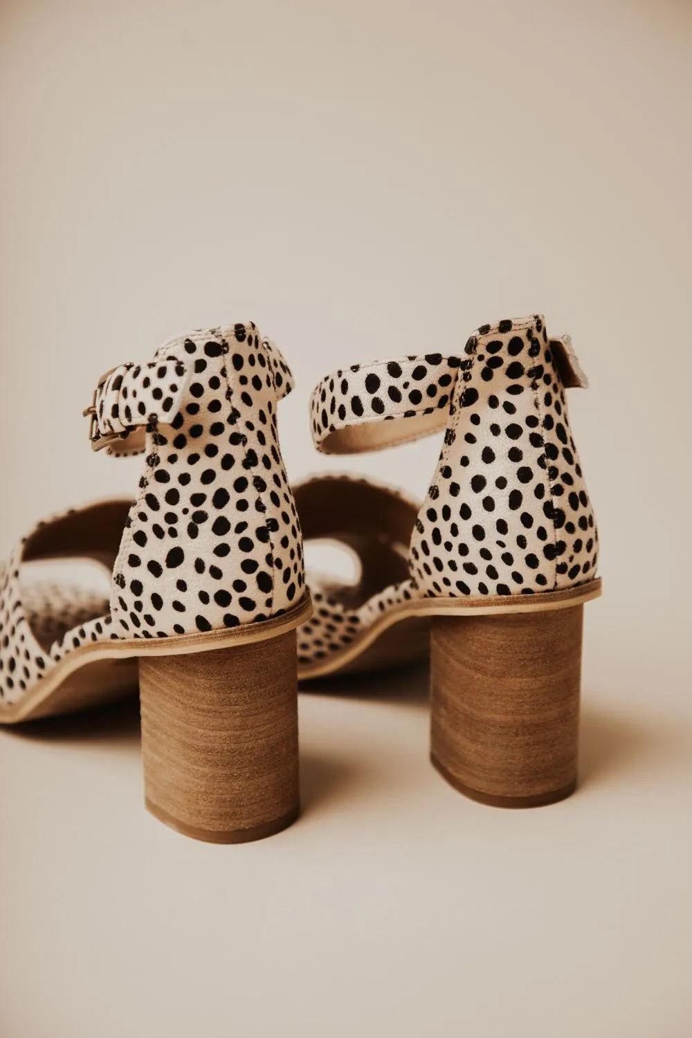 Lara Buckle Heel in Cheetah