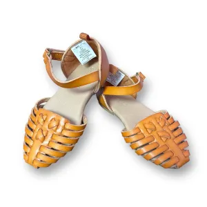 Old Navy Toddler Girl Size 6 Tan Faux Leather Easy-On Sandals