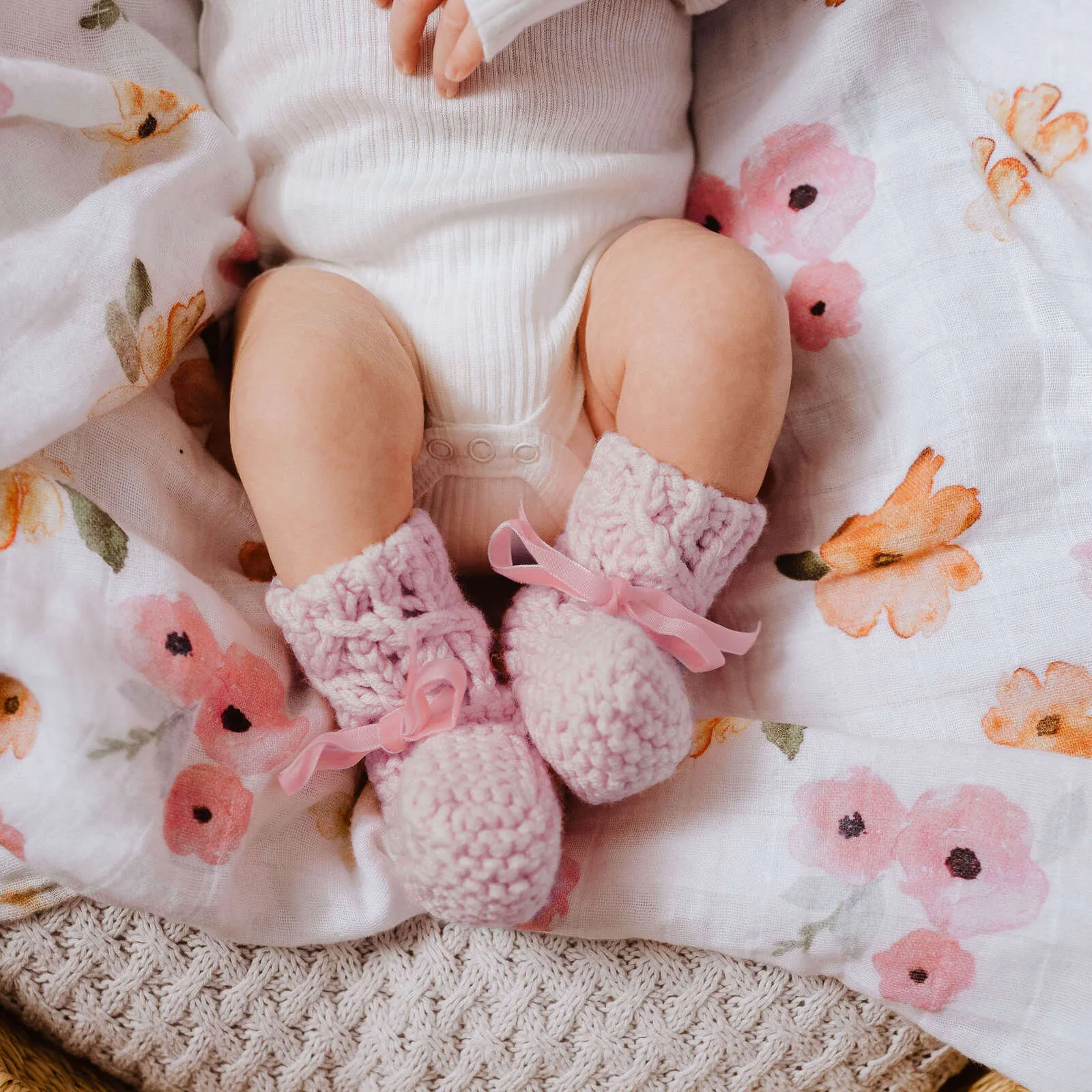 Snuggle Hunny - Merino Wool Bonnet & Booties - Pink