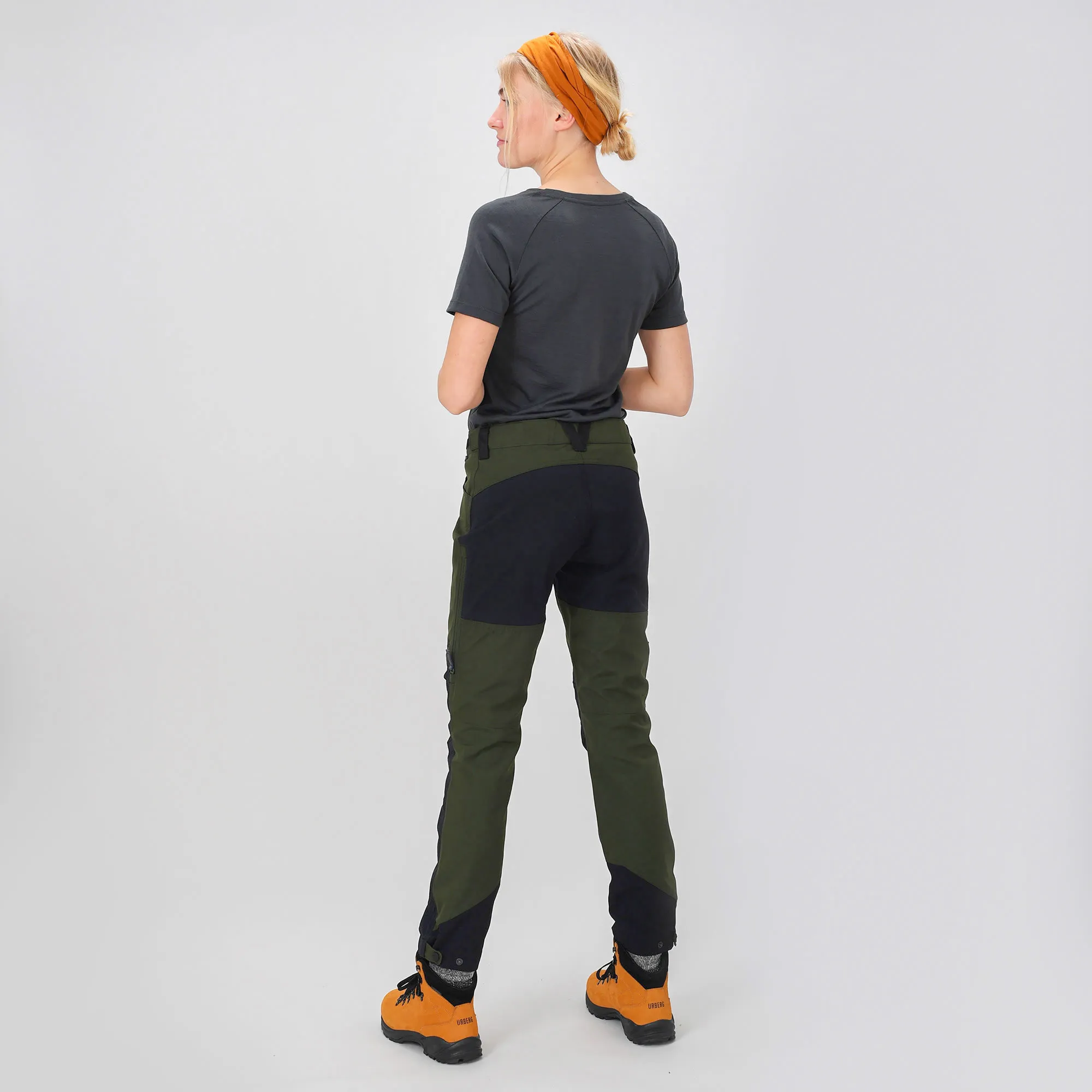 Urberg Women&#x27;s Bjørndalen Hiking Pants Kombu Green | Buy Urberg Women&#x27;s Bjørndalen Hiking Pants Kombu Green here | Outnorth