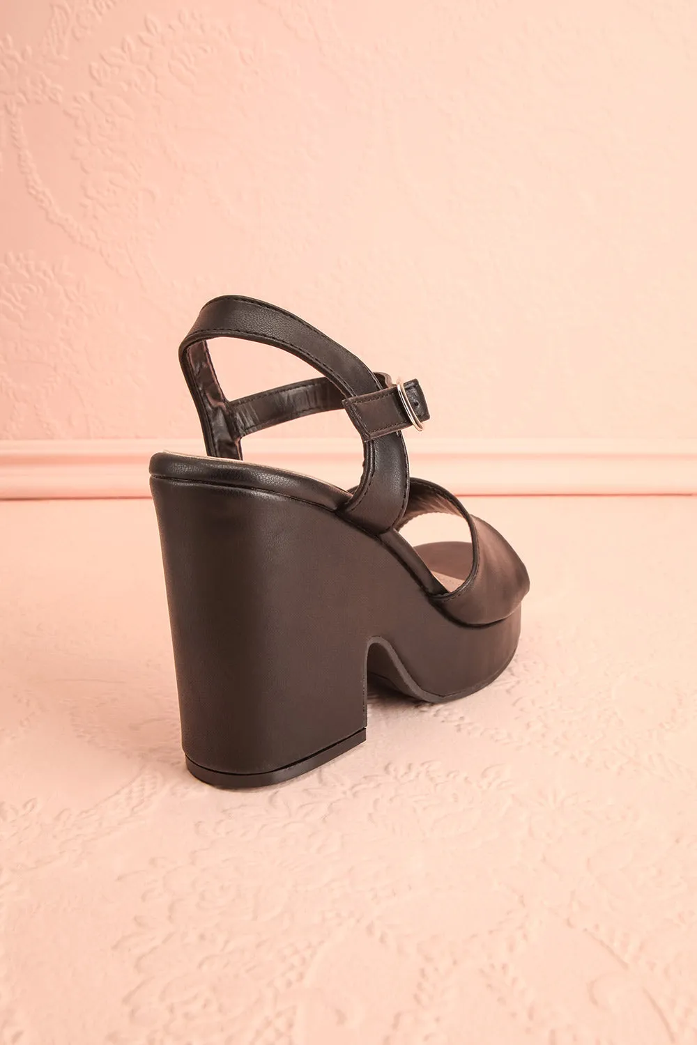 Uzurya Black | Chunky Heeled Platform Sandals