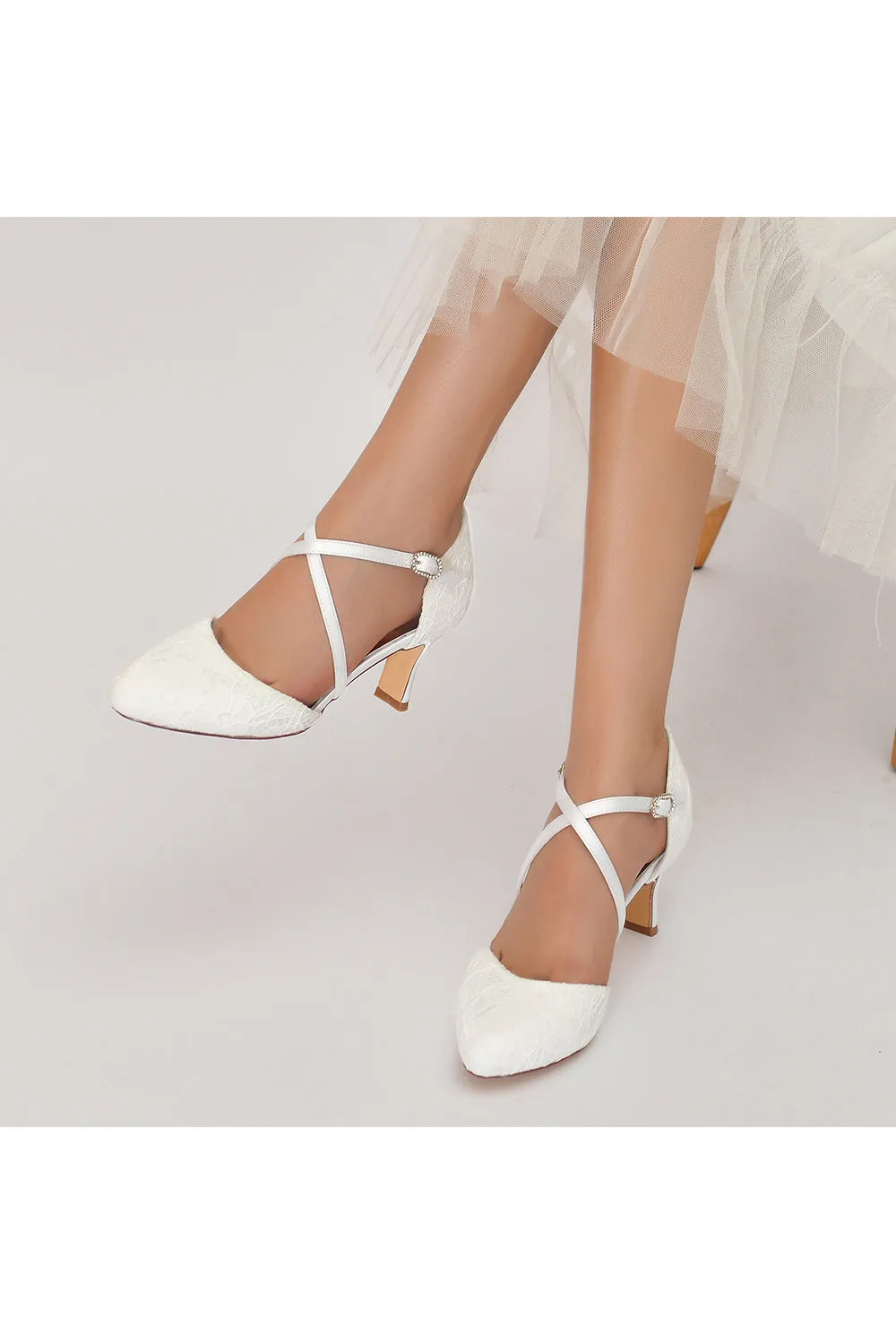 White Lace Mid-Heel Pumps with Elegant Design