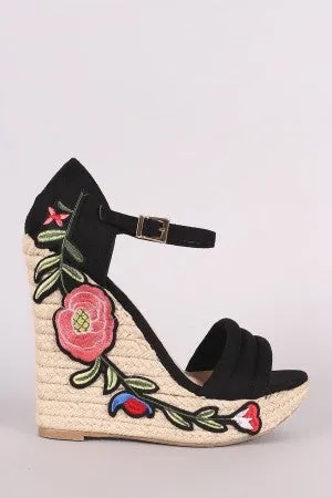 Wild Diva Lounge Floral Applique Platform Wedge